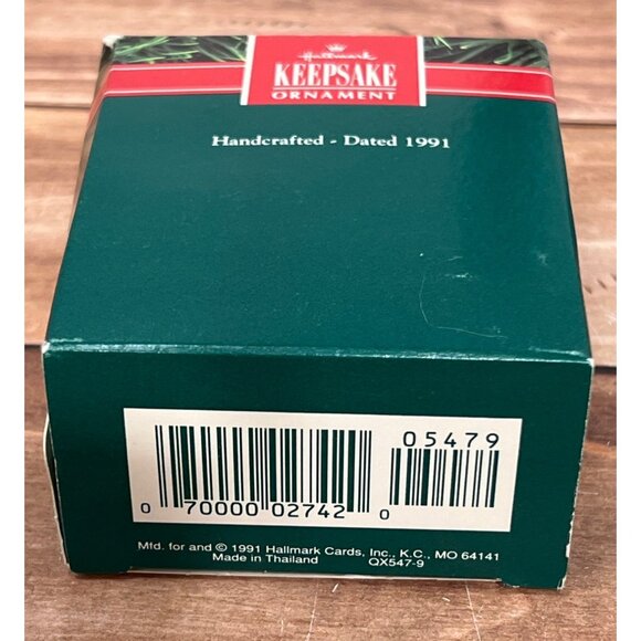 1991 HALLMARK KEEPSAKE ORNAMENT BROTHER QX547-9 SUPERSTAR TEDDY BEAR - Picture 2 of 5